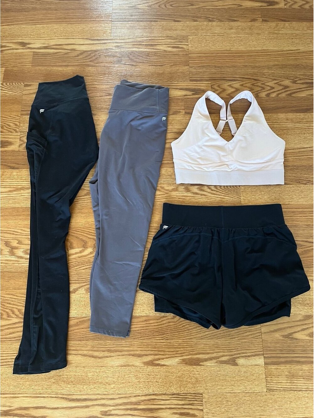 Women’s Fabletics leggings shorts and bra bundle. size Medium.
